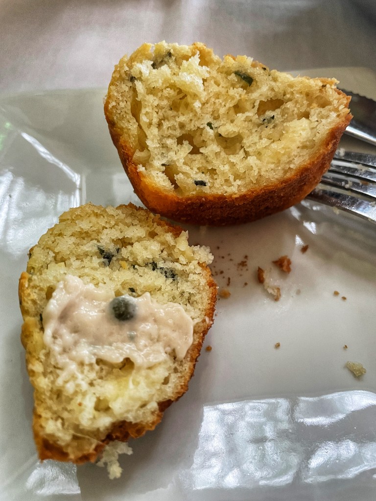 Muffins with butter