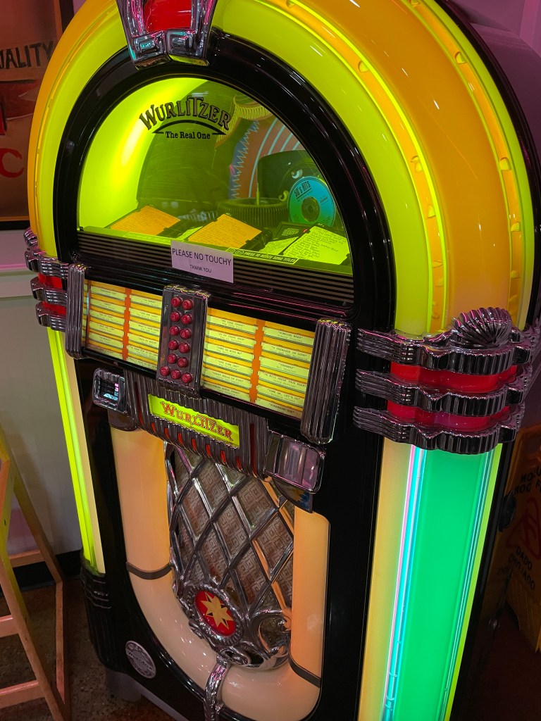 Iconic jukebox